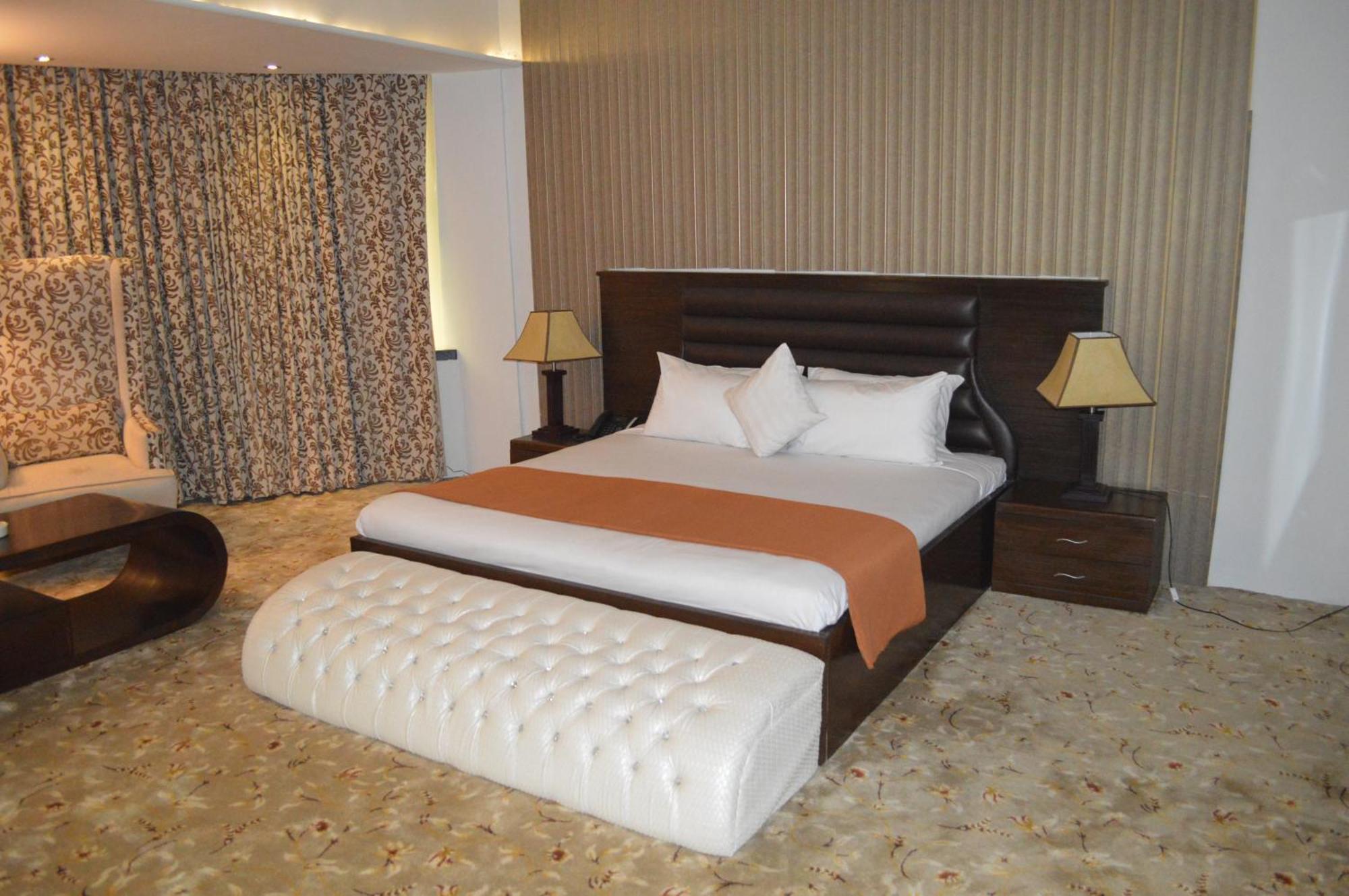 Fort Continental Hotel بيشاور المظهر الخارجي الصورة