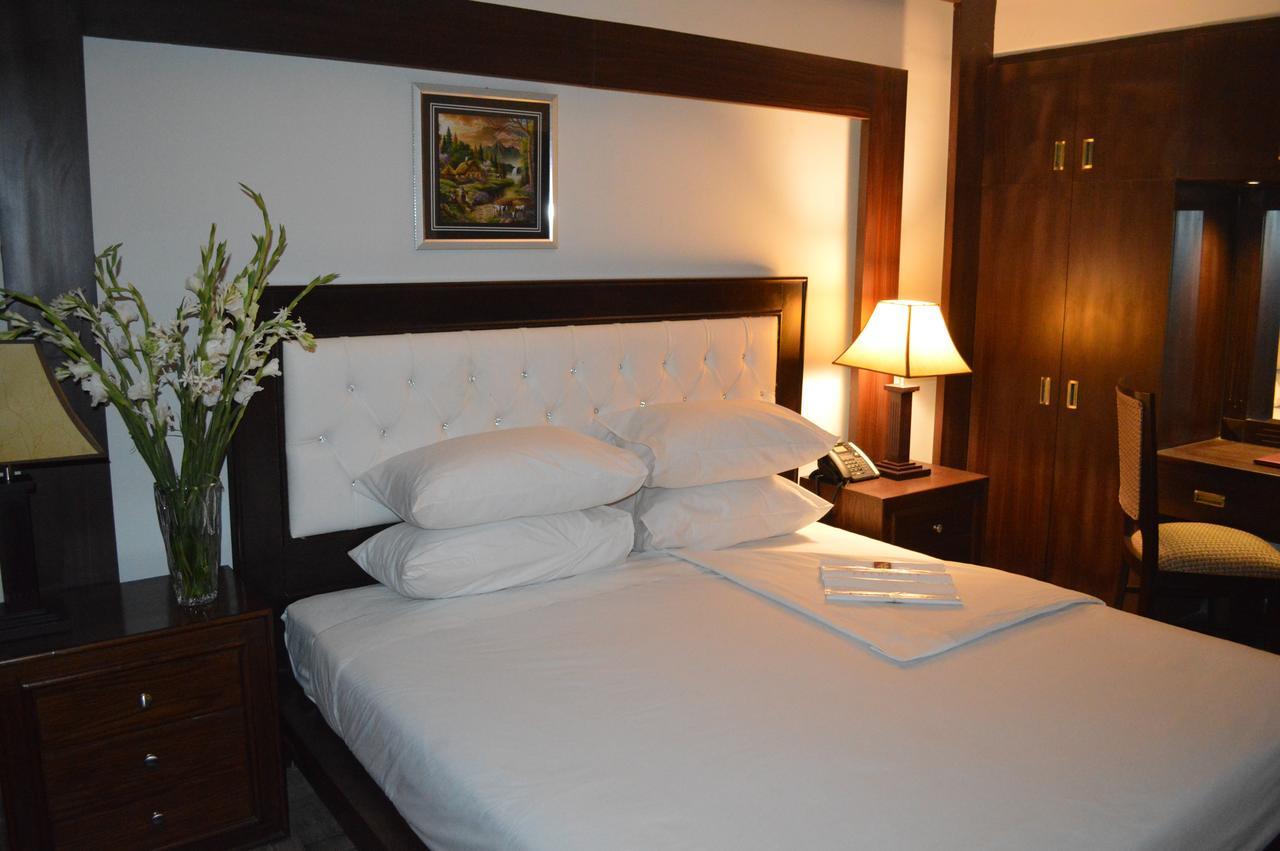 Fort Continental Hotel بيشاور الغرفة الصورة
